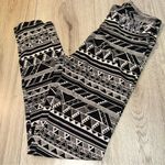 PINK - Victoria's Secret Victoria's Secret pink Black cream tan Patterned Leggings tights Photo 0