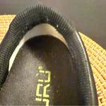 Kuru Black Slip Photo 6