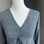 Hollister ‎ Navy Blue & White Floral Peplum V-Neck Top Size Large Photo 2