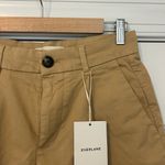 Everlane  The Pleated Chino Short - Classic Khaki Photo 4