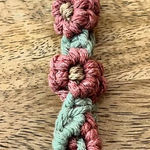 Adorro NWT macrame daisy flower wristlet keychain green pink girly cottage Photo 0