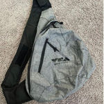 MTV‎ sling shoulder cross body bag Photo 0