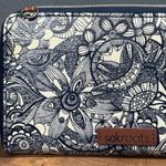Sakroots  Artist Circle Large Zip Around Wallet multi slots Blue White see pics Photo 1