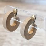 Vintage Clip On Earrings Photo 0