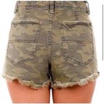 Free People NWT ARMY CAMO SHORTS SZ 27CRVY BUTTON FLY HIGH WAISTED RAW HEM Photo 1