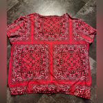 Discreet Red Bandana Short Sleeve Top with tie Waist Photo 1