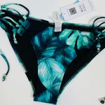 Cupshe NWT  tropical leaves bikini bottoms. Photo 1