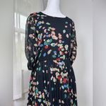Oasis  Multicolored Leaf Print 3/4 Sleeve Pleated Knee Length Dress Photo 3