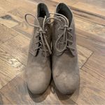 Arizona Jeans Arizona Woman’s Tan Suede Platform Booties Size 7 Photo 5