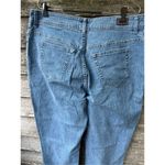 Lee NWT Riders by  relaxed fit 18L 33”inseam instantly slims you. Lighter wash. Photo 4