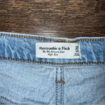Abercrombie & Fitch The 90’s Relaxed Jean High Rise Jean Shorts Size 32/14/XL Photo 3