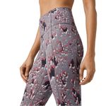 Lululemon Fast and Free High Rise Tight 25"
Floral Flux Multi Size 2 Grey Multi Photo 3