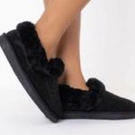 AZAELA Wang Cozy Slippers Black Size 7 Photo 0