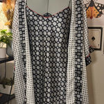 Black and White Geometric Print Dress with Robe Photo 0
