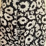 ASOS COPY -  DESIGN button through midi skirt with split in mono daisy print Photo 2