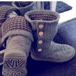 UGG AUTHENTIC  GREY LELAND BOOT Photo 8