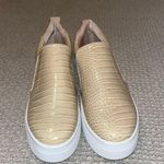 Lulus Sneakers Photo 2