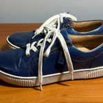 BORN Paloma Navy Blue Leather Sneaker Low Top Fashion Casual Comfort Zip Detail Size 7 Photo 0