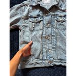 Old Navy  Womens Denim Trucker Jacket Y2K‎  Distressed Size Small Photo 4