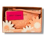 Betsey Johnson New! Betsy Johnson Wallet Wristlet Z/A Quilted Pink Floral Boxed NWT Photo 4