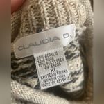 Women's Patterned Turtleneck Sweater Photo 3