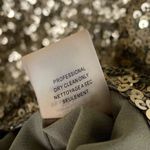 Alice + Olivia Green Sparkly Metallic Sequin Short Sleeve Blouse Top Size M Photo 5