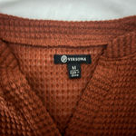 Versona  Top Photo 2