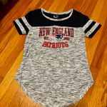 NFL Team Apparel New England Patriots Football Short Sleeve Shirt Large Photo 1