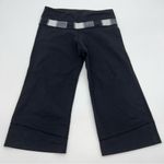 Lululemon Women's Black Knee Length Shorts/Short Pants w/Tri-Color Waistband-Sz4 Photo 0