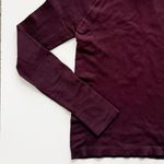 Athleta NWT  Seamless Crewneck Long Sleeve Top size medium Photo 1