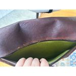 Source Unknown Vintage Unbranded Chocolate Brown Leather Crossbody Satchel 10x11 inches Photo 3
