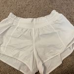 Lululemon Hotty Hot Short 2.5” Photo 0