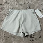 Lululemon  Ribbed Softstreme Shorts Size 8 NWT - Bone Photo 4