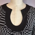 Enfocus Studio black and white graphic print three-quarter sleeve sheath dress Photo 3