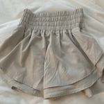 New In High waisted athletic shorts Photo 0
