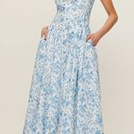 Commense Square Photo 0