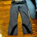 Lulu lemon size 4 crop leggings Photo 0