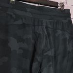 Lululemon READY TO RULU JOGGER HERITAGE 365 CROP CAMO DEEP COAL MULTI 8 Photo 8