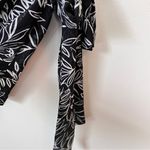 Forever 21  Women’s Black and White Drawstring Romper Sz L Photo 9