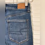 American Eagle AE  Size 4 Regular Hi-Rise Jegging blue jeans Next level stretch Photo 4
