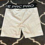 Nike - White  pro Photo 2