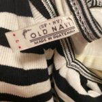 Old Navy  Black & White Striped Ribbed Tank With Built-In Bra Size L Photo 4