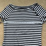 Liz Claiborne Women’s White & Navy Striped Boat Neck Tee Shirt - Size S - EUC Photo 4