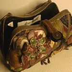 Mary Frances Women's Pink/Green Size Small Kitsch Beaded Clamshell Shoulder Bag Tan Photo 10