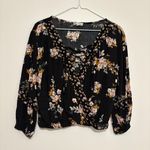 About A Girl  Boutique Black Floral Mock Wrap Cropped Blouse Size Medium 3/4 Photo 2