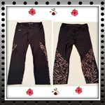 Under Armour Women’s capri leggings - black & rose gold - large. Thigh pockets. Photo 1