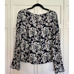 Bongo  NWT floral bell sleeve blouse size large Photo 7