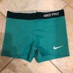 Nike Pros Photo 0