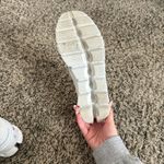 on cloud  Shoes Photo 5