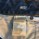 American Eagle  Womens Midi Shorts Denim Cuffed Medium Wash Super Stretch Size 0 Photo 3